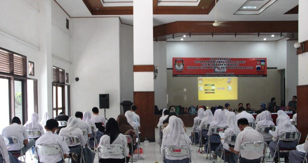 PELAKSANAAN SELEKSI TERTULIS UNTUK LOMBA CERDAS CERMAT  TINGKAT SLTA SE-KOTA BOGOR